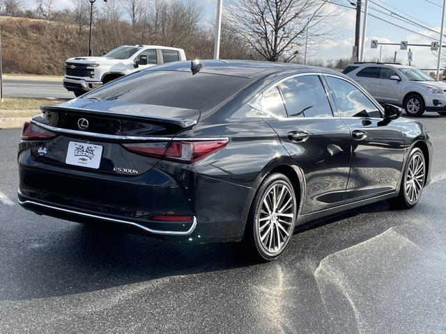 used 2024 Lexus ES 300h car, priced at $40,900