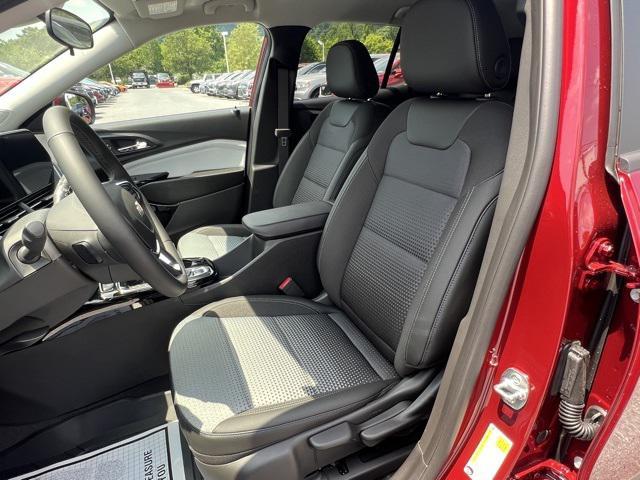 new 2025 Chevrolet Trax car, priced at $25,780