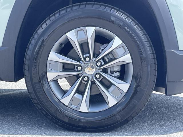 new 2026 Chevrolet Equinox car, priced at $33,340