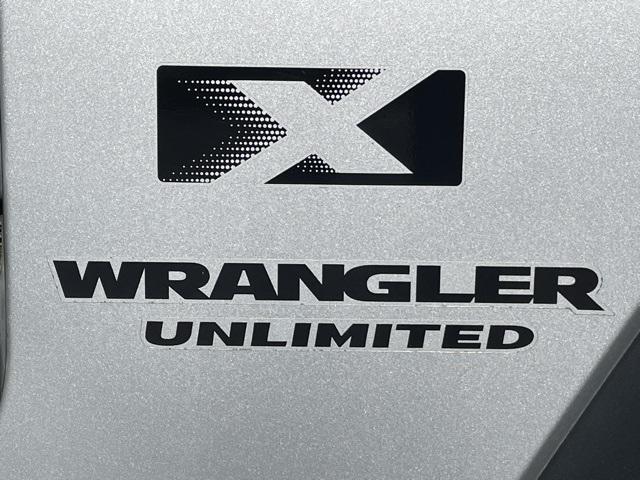used 2009 Jeep Wrangler Unlimited car, priced at $13,900