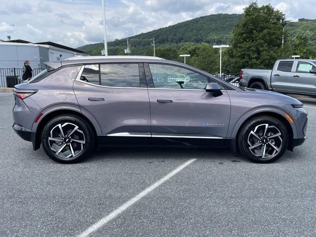 new 2025 Chevrolet Equinox EV car, priced at $38,015