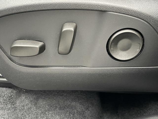 used 2025 GMC Acadia car, priced at $38,900