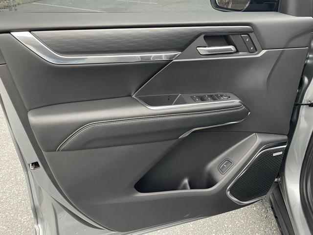 used 2025 GMC Acadia car, priced at $38,900