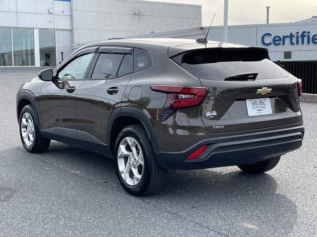 used 2024 Chevrolet Trax car, priced at $20,494