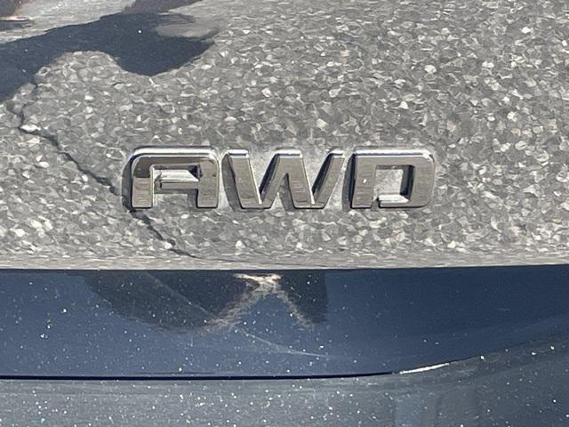 used 2024 Chevrolet Equinox car, priced at $22,900