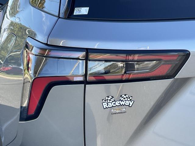 used 2025 Chevrolet Equinox car, priced at $33,900