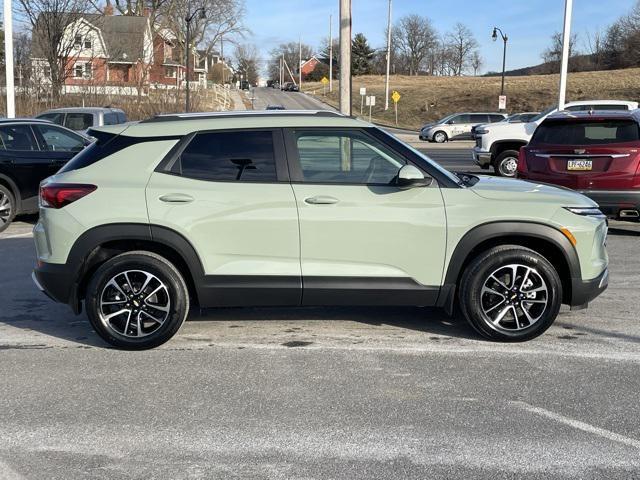 new 2025 Chevrolet TrailBlazer car, priced at $29,675