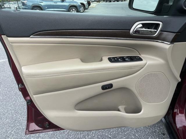 used 2017 Jeep Grand Cherokee car, priced at $12,900