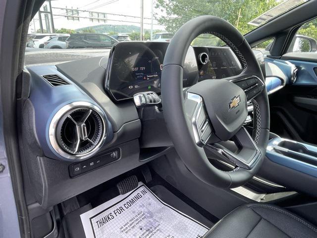 new 2025 Chevrolet Equinox EV car, priced at $38,015