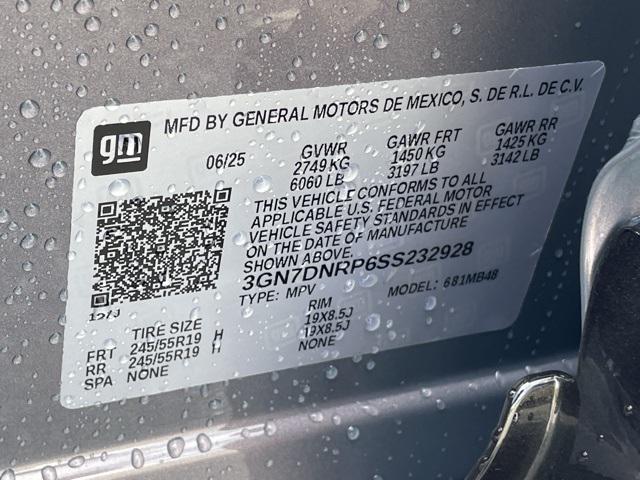 new 2025 Chevrolet Equinox EV car, priced at $38,015