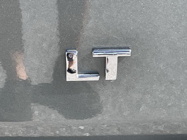 used 2022 Chevrolet Traverse car, priced at $32,900