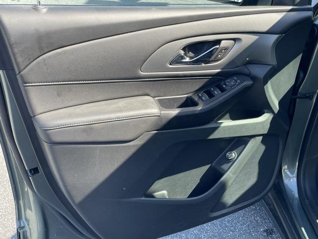 used 2022 Chevrolet Traverse car, priced at $32,900