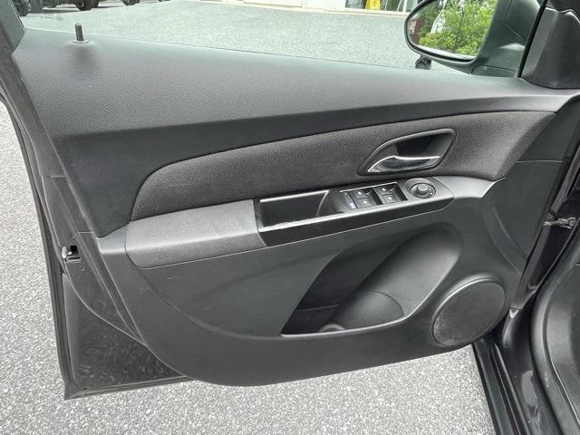 used 2014 Chevrolet Cruze car, priced at $6,900
