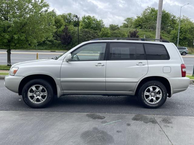 used 2006 Toyota Highlander car, priced at $8,900