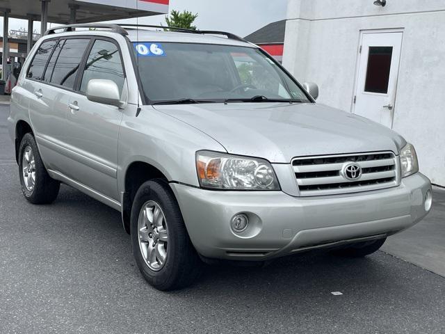 used 2006 Toyota Highlander car, priced at $8,900