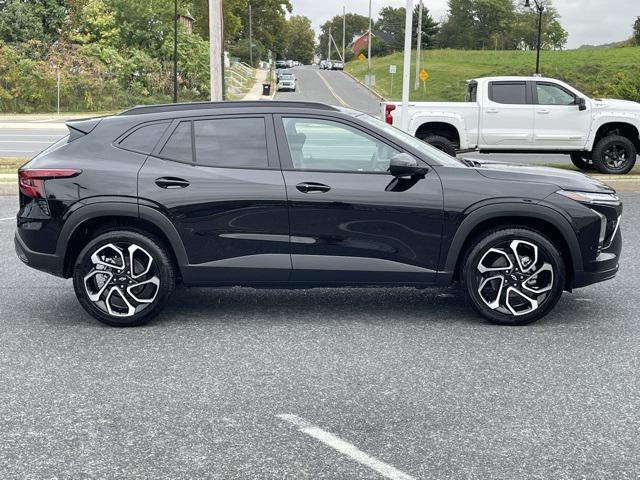 new 2025 Chevrolet Trax car, priced at $26,210