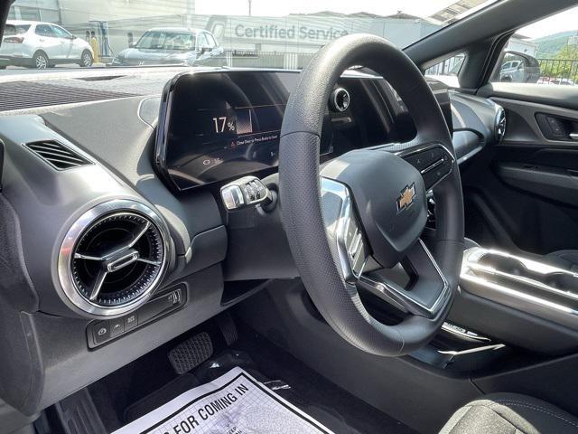 new 2025 Chevrolet Equinox EV car, priced at $33,290