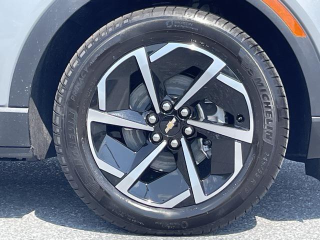 new 2025 Chevrolet Equinox EV car, priced at $33,290