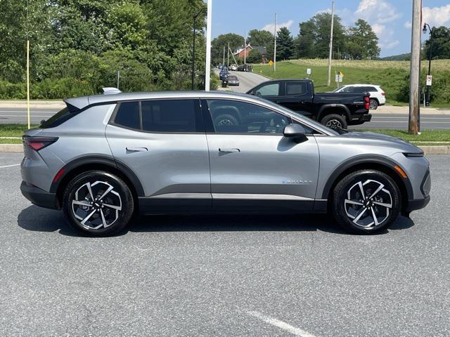 new 2025 Chevrolet Equinox EV car, priced at $33,290