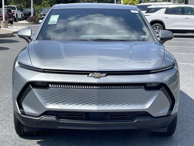 new 2025 Chevrolet Equinox EV car, priced at $33,290