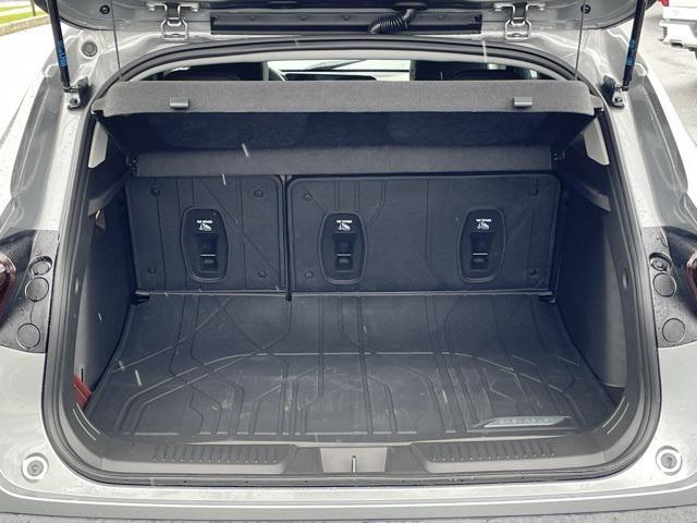 new 2025 Chevrolet Trax car, priced at $28,185