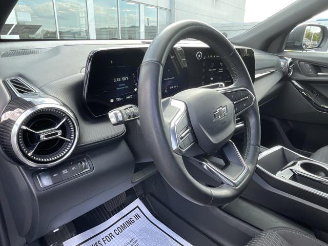 used 2025 Chevrolet Equinox car, priced at $29,900