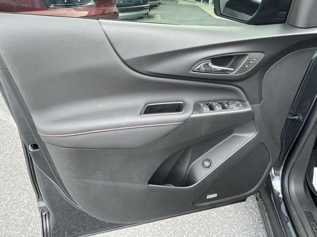 used 2023 Chevrolet Equinox car, priced at $27,900