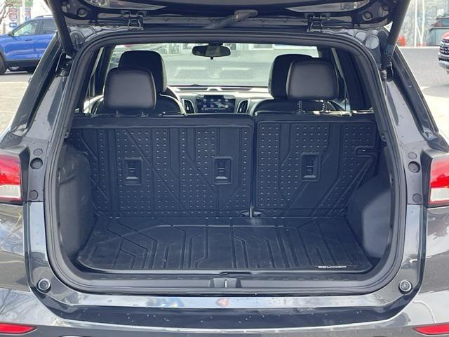 used 2023 Chevrolet Equinox car, priced at $27,900