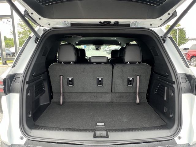 new 2025 Chevrolet Traverse car, priced at $42,855