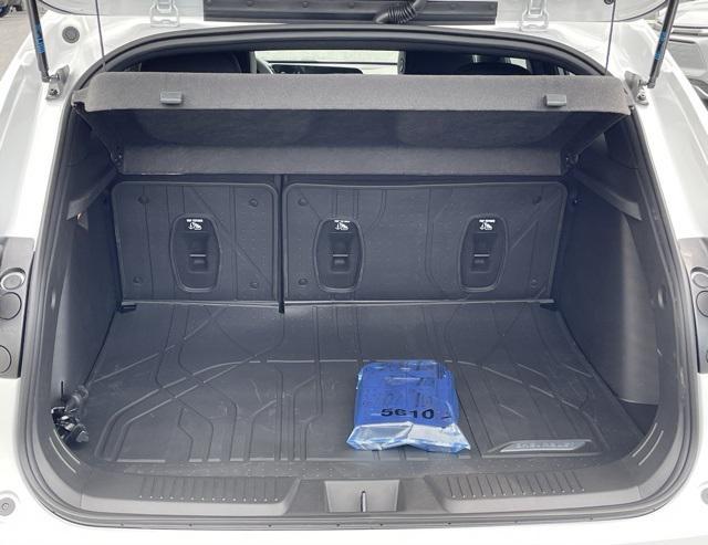 new 2025 Chevrolet Trax car, priced at $27,400