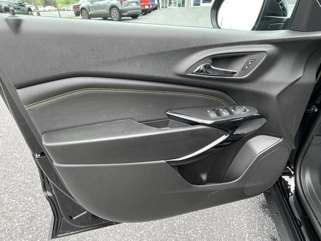 new 2025 Chevrolet Trax car, priced at $25,780