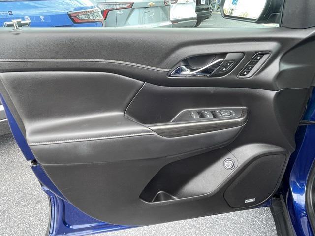 used 2023 GMC Acadia car, priced at $30,900