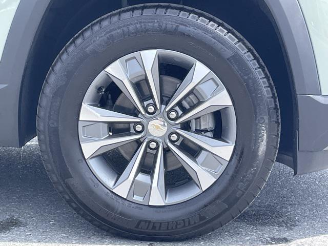 new 2025 Chevrolet Equinox car, priced at $30,995