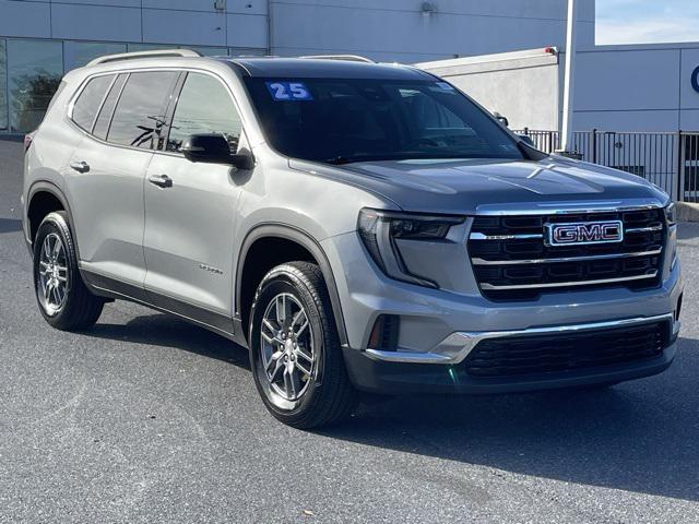 used 2025 GMC Acadia car, priced at $38,900