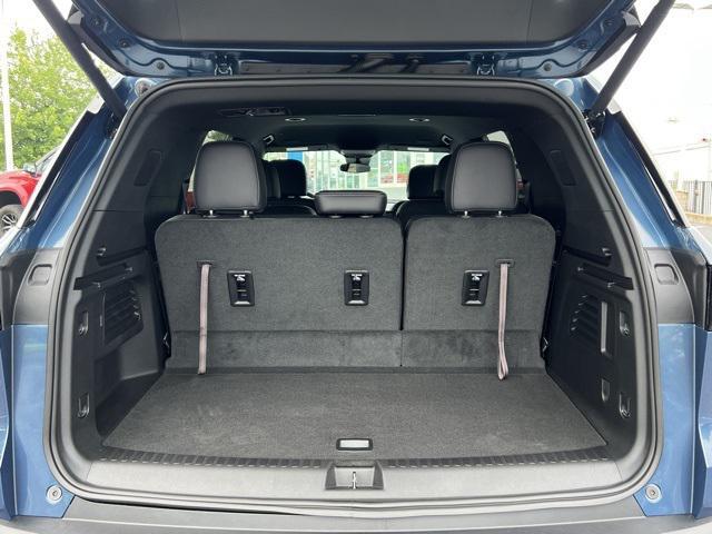 new 2025 Chevrolet Traverse car, priced at $43,695