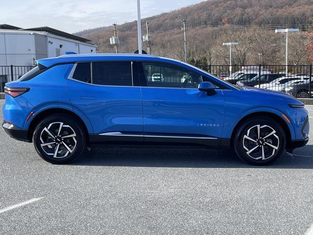 new 2025 Chevrolet Equinox car, priced at $43,295