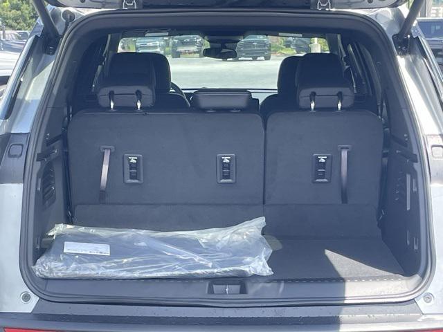 new 2025 Chevrolet Traverse car, priced at $42,855
