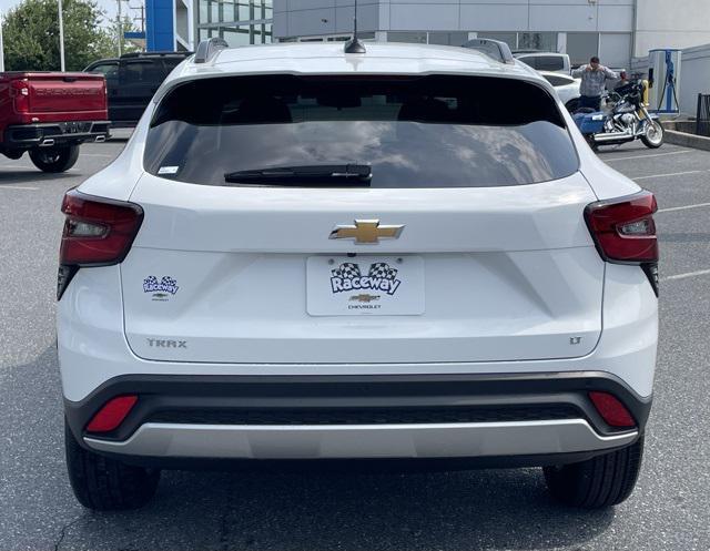 new 2025 Chevrolet Trax car, priced at $26,170