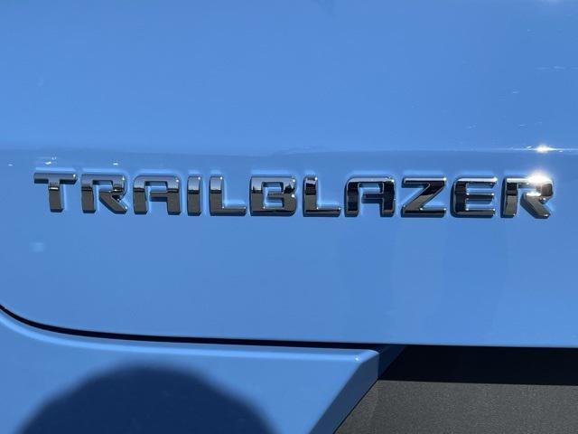 new 2024 Chevrolet TrailBlazer car, priced at $28,000