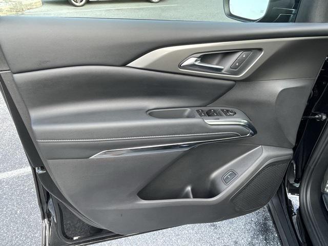 used 2026 Chevrolet Traverse car, priced at $44,900