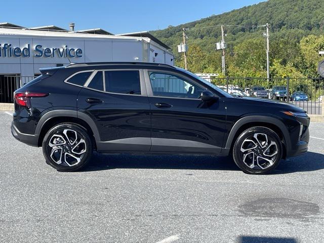 new 2025 Chevrolet Trax car, priced at $27,265