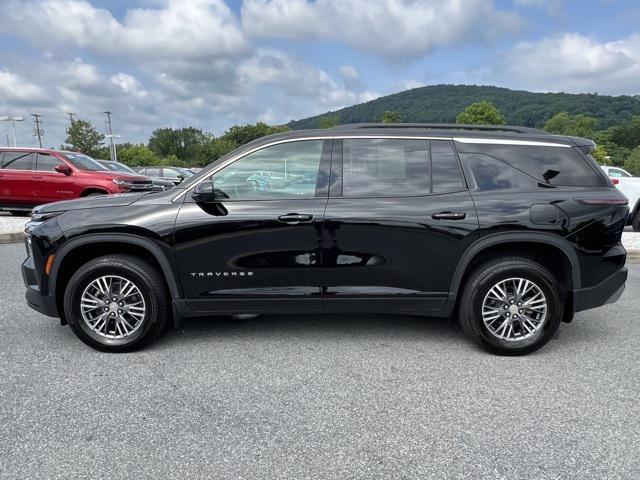 used 2024 Chevrolet Traverse car, priced at $39,900