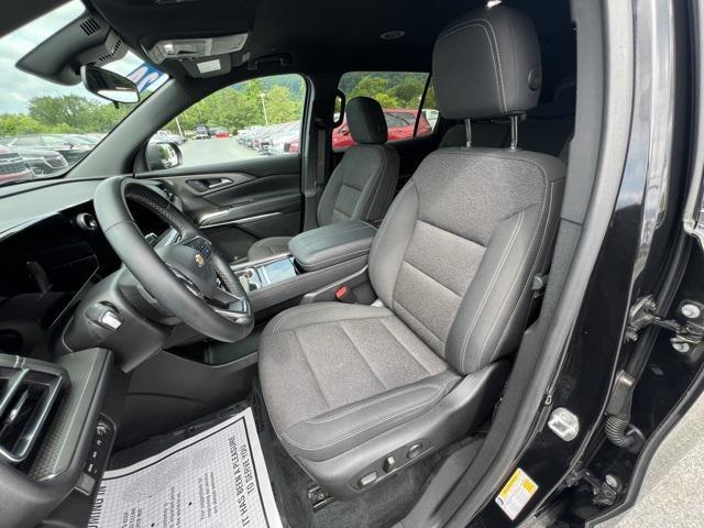 used 2024 Chevrolet Traverse car, priced at $39,900