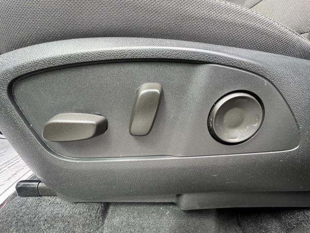 used 2024 Chevrolet Traverse car, priced at $39,900