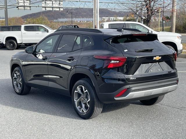 new 2025 Chevrolet Trax car, priced at $25,300