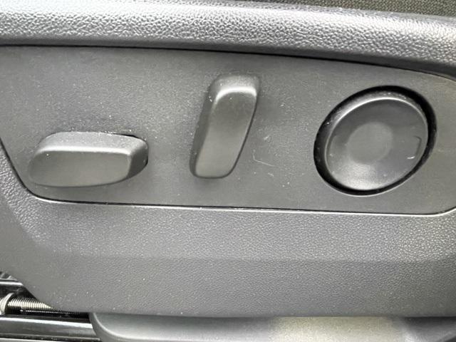 used 2024 Chevrolet Silverado 1500 car, priced at $39,995