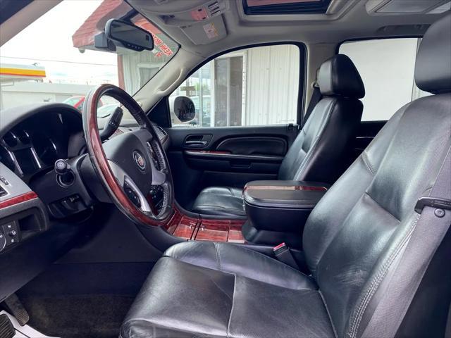 used 2007 Cadillac Escalade car, priced at $7,999