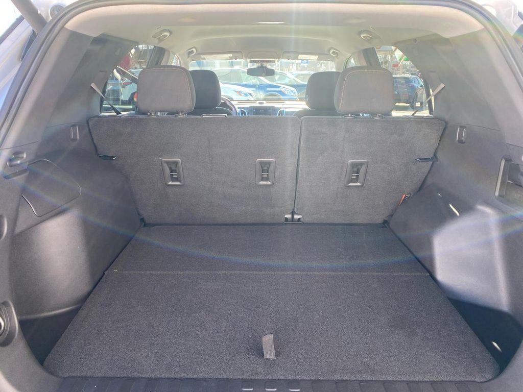 used 2022 Chevrolet Equinox car, priced at $21,999