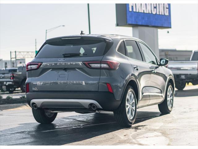 new 2025 Ford Escape car, priced at $29,990