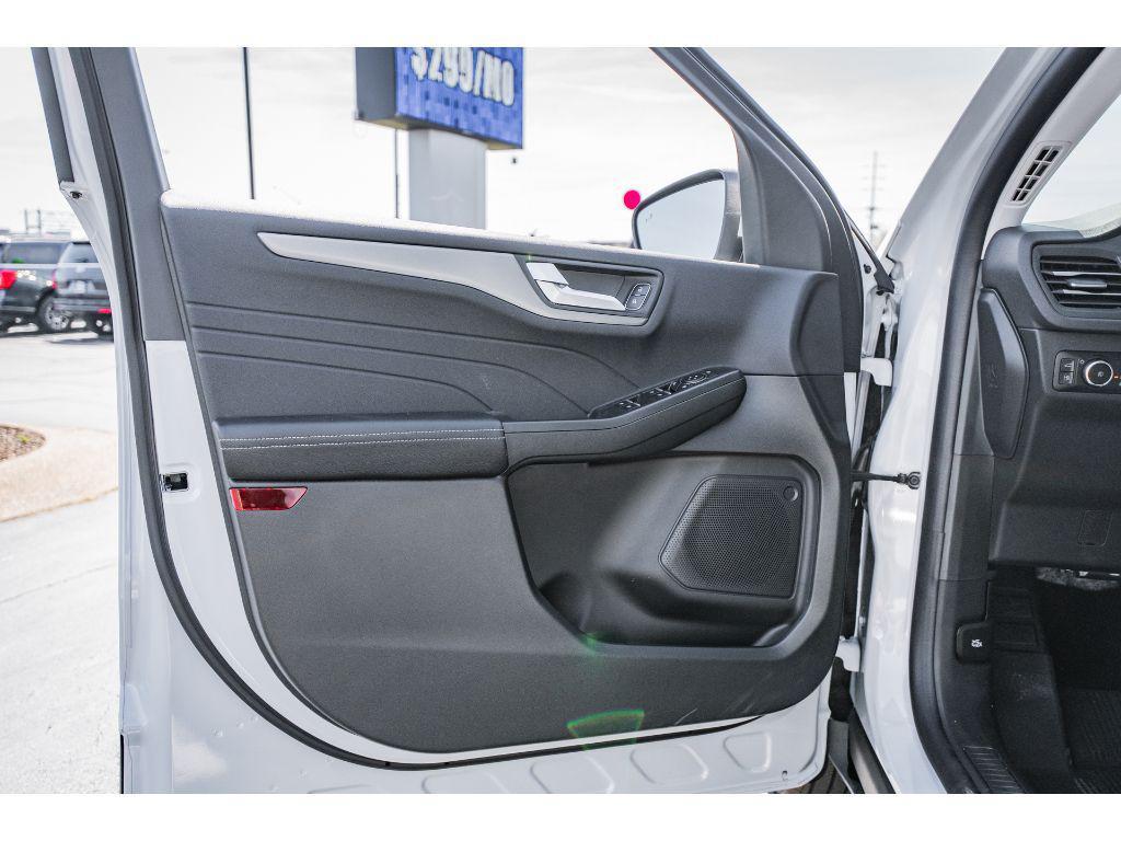 new 2025 Ford Escape PHEV car, priced at $33,595